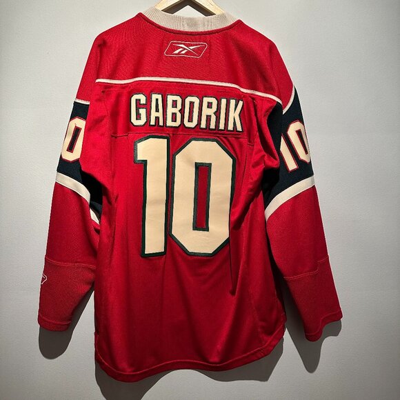 Vintage Reebok NHL Men's Small Minnesota Wild Hockey Players Jersey - Picture 5 of 5